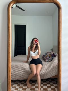 Natalie Roush feet photo 3