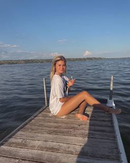 Natalie Sharp feet photo 1