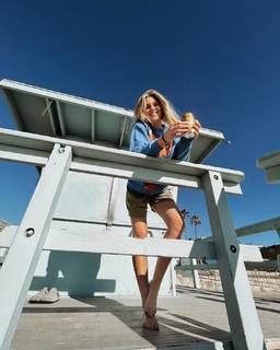 Natalie Sharp feet photo 5