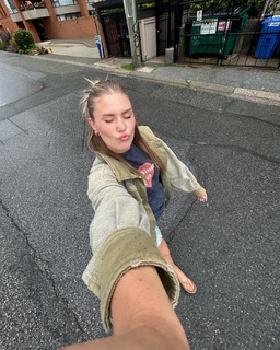 Natalie Sharp feet photo 9