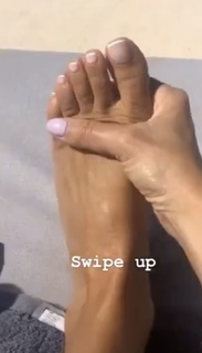 Natalie Thanou feet photo 8
