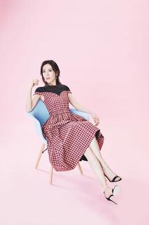 Natalie Tong feet photo 10