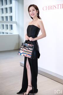 Natalie Tong feet photo 12