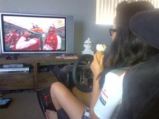 Natalie Tran feet photo thumbnail