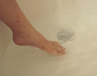 Natalie Tran feet photo thumbnail