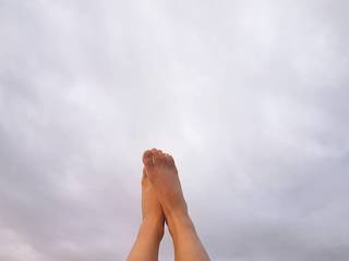 Natalie Tran feet photo thumbnail