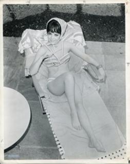 Natalie Wood feet photo thumbnail