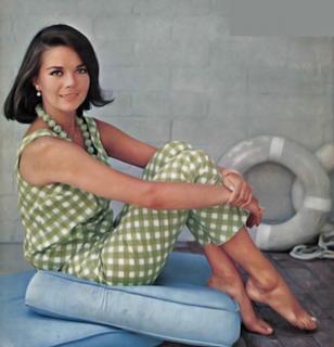 Natalie Wood feet photo thumbnail