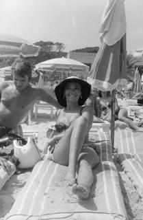 Natalie Wood feet photo thumbnail