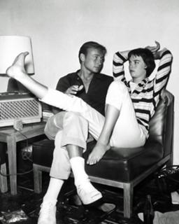 Natalie Wood feet photo thumbnail