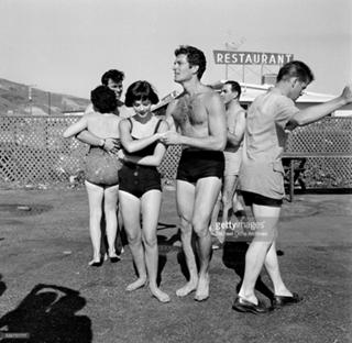 Natalie Wood feet photo thumbnail