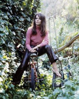 Natalie Wood feet photo thumbnail