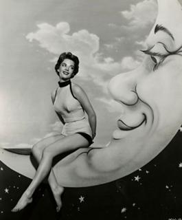Natalie Wood feet photo thumbnail