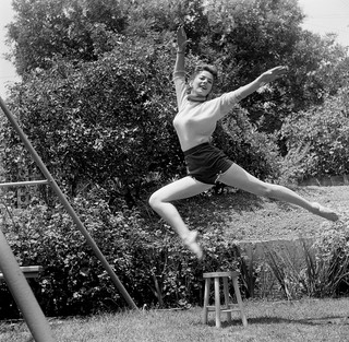 Natalie Wood feet photo thumbnail