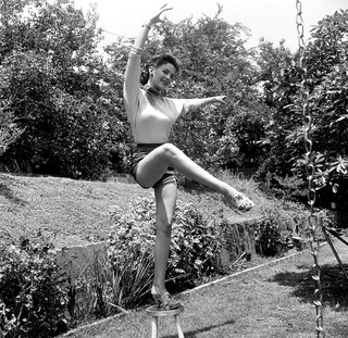 Natalie Wood feet photo thumbnail