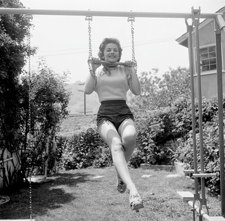 Natalie Wood feet photo thumbnail