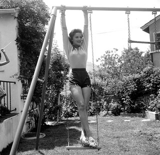 Natalie Wood feet photo thumbnail