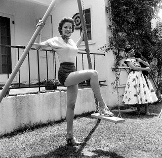 Natalie Wood feet photo thumbnail