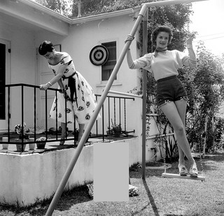 Natalie Wood feet photo thumbnail
