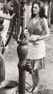 Natalie Wood feet photo thumbnail