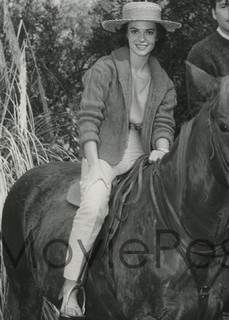 Natalie Wood feet photo thumbnail