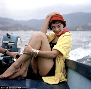 Natalie Wood feet photo thumbnail