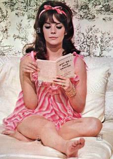 Natalie Wood feet photo thumbnail