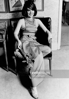 Natalie Wood feet photo thumbnail