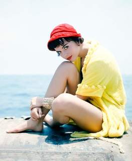 Natalie Wood feet photo thumbnail
