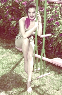 Natalie Wood feet photo thumbnail