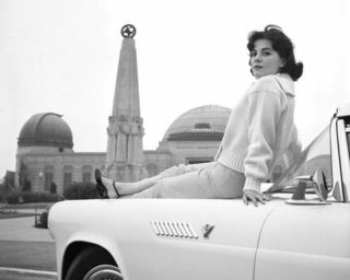 Natalie Wood feet photo thumbnail
