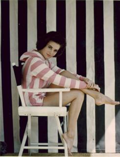 Natalie Wood feet photo thumbnail