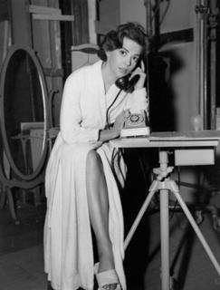 Natalie Wood feet photo thumbnail
