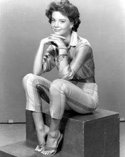 Natalie Wood feet photo thumbnail