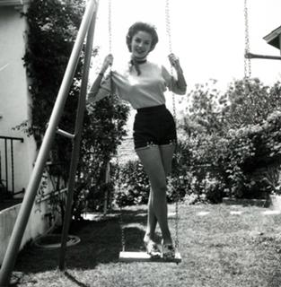 Natalie Wood feet photo thumbnail