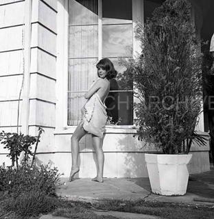 Natalie Wood feet photo thumbnail