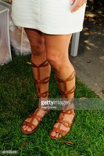 Natalie Zea feet photo thumbnail
