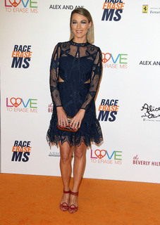 Natalie Zea feet photo thumbnail
