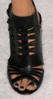 Natalie Zea feet photo thumbnail