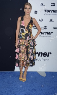 Natalie Zea feet photo thumbnail