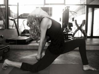 Natalya Ionova feet photo thumbnail