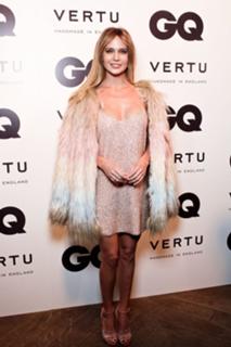 Natalya Ionova feet photo thumbnail