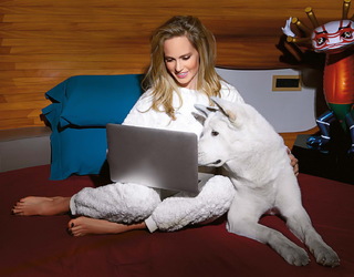 Natalya Ionova feet photo thumbnail