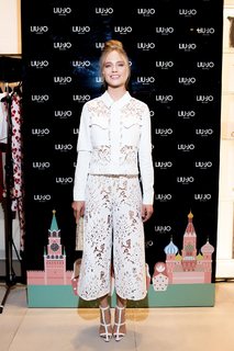 Natalya Ionova feet photo thumbnail