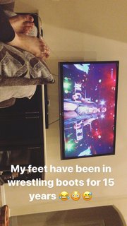 Natalya Neidhart feet photo thumbnail