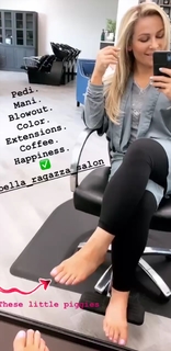 Natalya Neidhart feet photo thumbnail