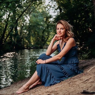 Natalya Poklonskaya feet photo thumbnail