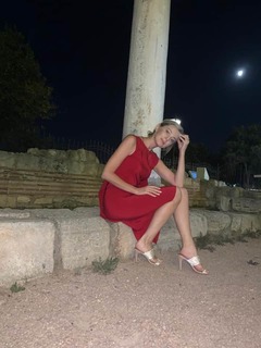 Natalya Poklonskaya feet photo thumbnail