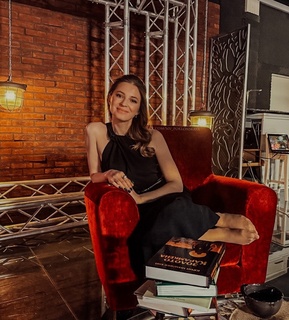 Natalya Poklonskaya feet photo thumbnail