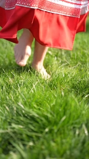 Natalya Poklonskaya feet photo thumbnail